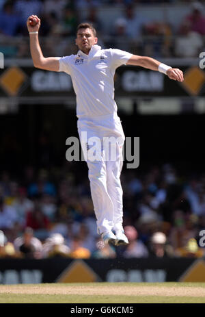 Cricket - le ceneri 2013-14 - Primo test - Australia v Inghilterra - Giorno 3 - Gabba Foto Stock