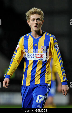 Calcio - Sky Bet League One - Notts County v Brentford - Meadow Lane. George Saville, Brentford Foto Stock