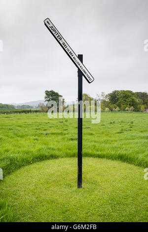 Orientamento per la scultura a Giove da Peter Liversidge presso Jupiter Artland fuori Edimburgo , Scozia , Regno Unito Foto Stock