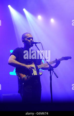 Josh Record si esibisce al Winter Wonderland 2013 di XFM, all'O2 Apollo Manchester. Foto Stock