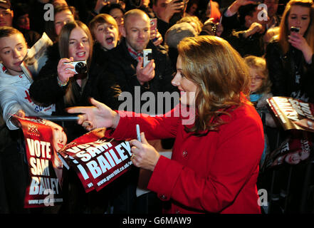 Il finalista di X Factor Sam Bailey arriva per un concerto di ritorno a casa ad Athena, Leicester. Foto Stock