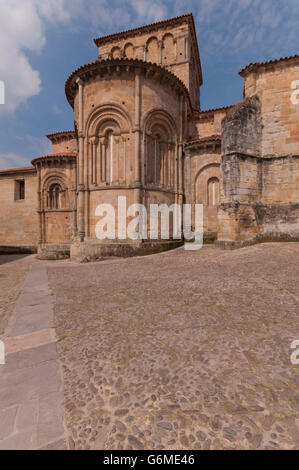 Abside. Colegiata y Claustro de Santa Juliana (Collegiata). Santillana del Mar Cantabria. Spagna. Foto Stock