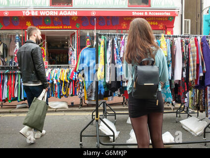 Abbigliamento Vintage shop su Sydney Street a Brighton il North Laine Foto Stock