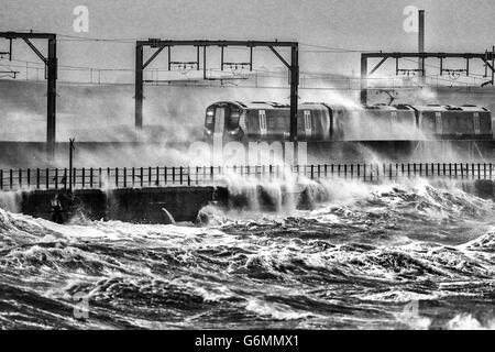 Meteo - allagamento - Alta Marea - Saltcoats, Scozia Foto Stock