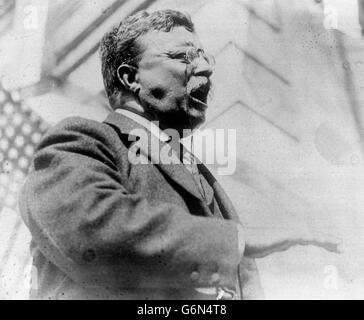 6 gennaio - morto il giorno - 1919 PA NEWS PHOTO UNA FOTO DELLA BIBLIOTECA NON DATATA DEL PRESIDENTE ROOSEVELT DEGLI Stati Uniti DURANTE UN DISCORSO Foto Stock