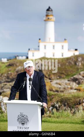 Ci presidenziale speranzoso Donald Trump parla al suo rinnovato Trump Turnberry Golf in South Ayrshire. Foto Stock