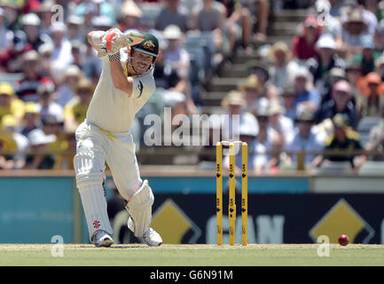 Cricket - The Ashes 2013-14 - terza prova - Day One - Australia / Inghilterra - WACA. L'Australia David Warner piaccia durante il primo giorno del terzo test al WACA Ground di Perth, Australia. Foto Stock