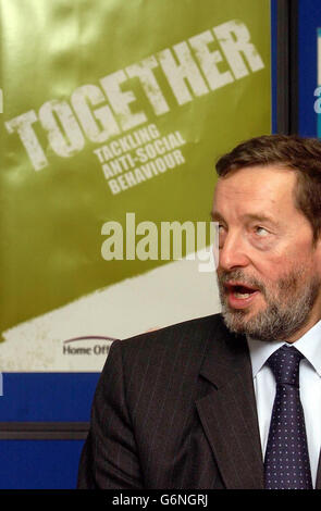 Blunkett lancia anti-comportamento sociale leggi Foto Stock