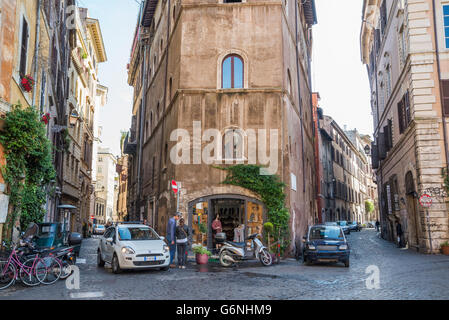 Via del Pellegrino e Via Monserrato visto da Via dei Banchi Vecchi Foto Stock