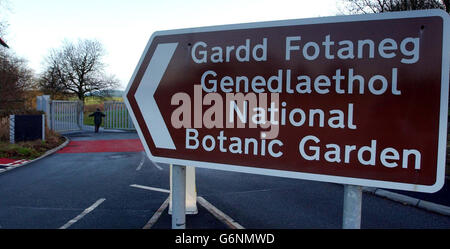 Ingresso al Giardino Botanico Nazionale del Galles, Middleton Hall, Llanarthne, Carmarthenshire. Foto Stock