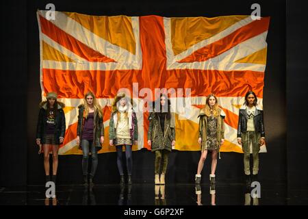 Passerella Superdry - Londra collezioni: uomini 2014 Foto Stock