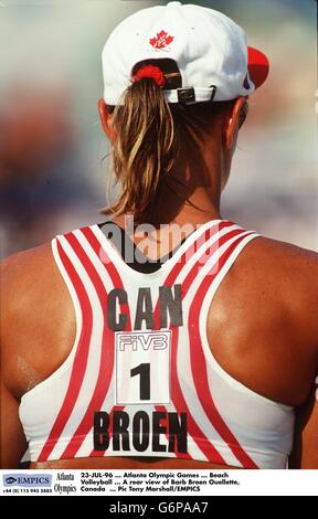 23-LUG-96. Giochi Olimpici di Atlanta. Beach volley. Vista posteriore di Barb Broen Ouellette, Canada Foto Stock