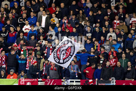 Calcio - Sky Bet Championship - Middlesbrough v Charlton Athletic - The Riverside Stadium. I fan di Middlesbrough negli stand Foto Stock