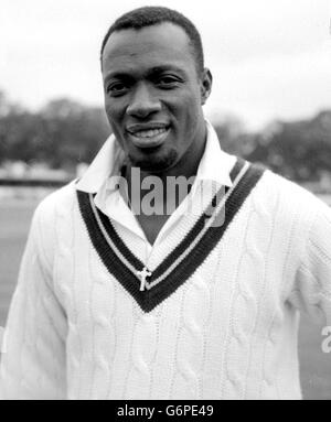 Wesley Hall.. West Indies fast bowler Wesley Hall. Foto Stock