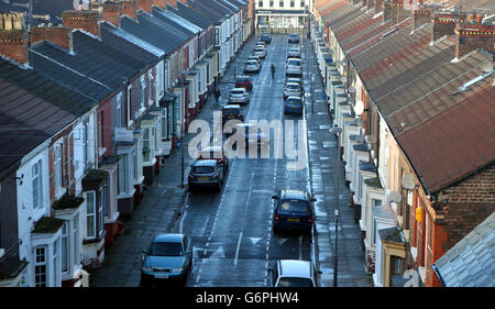 Case a schiera e tetti a Everton, Liverpool, Merseyside. Foto Stock