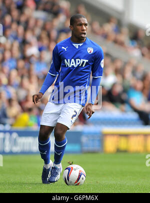 Calcio - Sky Bet Football League Two - Chesterfield v Accrington Stanley - Proact Stadium. Tendayi Darikwa, Chesterfield Foto Stock