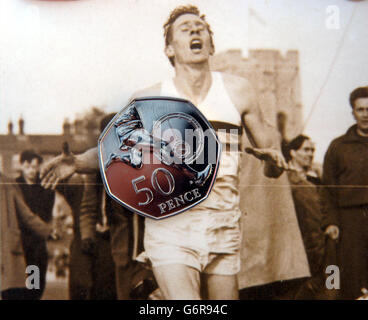 Sir Roger Bannister lancia il nuovo Royal Mint 50p coin Foto Stock