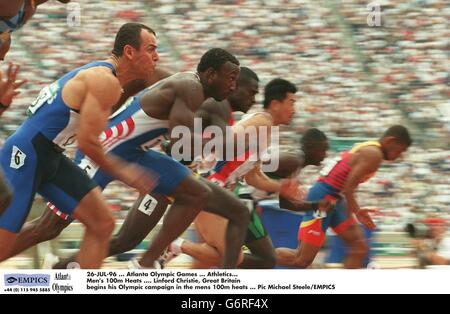 26-JUL-96 ... Giochi Olimpici di Atlanta ... Atletica. Uomini 100m Heats .... Linford Christie, Gran Bretagna inizia la sua campagna olimpica nei Mens 100m riscaldatori Foto Stock