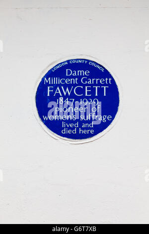 Targa blu, Dame Millicent Garrett Fawcett, 2 Gower Street, Londra, Regno Unito Foto Stock