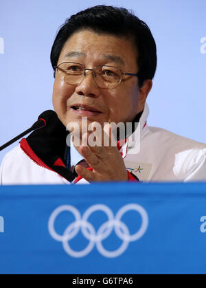 Kim Jin-Sun Presidente e Amministratore Delegato del Comitato Organizzatore di PyeongChang per i Giochi Olimpici e Paralimpici invernali 2018 durante una conferenza stampa ai Giochi Olimpici di Sochi del 2014, Russia. Foto Stock