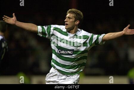 Stilian PETROV punteggi Dundee v Celtic Foto Stock