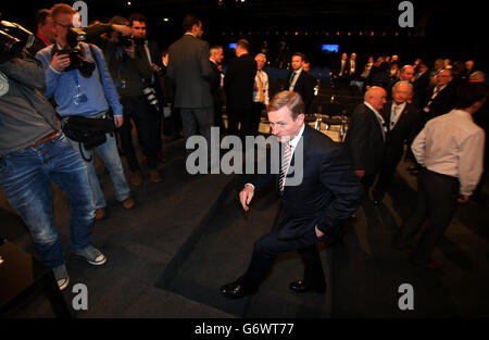 Taoiseach Enda Kenny frequenta il Fheis fine Gael ard al RDS, Dublino. PREMERE ASSOCIAZIONE foto. Data immagine: Sabato 1 marzo 2014. Il credito fotografico dovrebbe essere: Brian Lawless/PA Wire Foto Stock