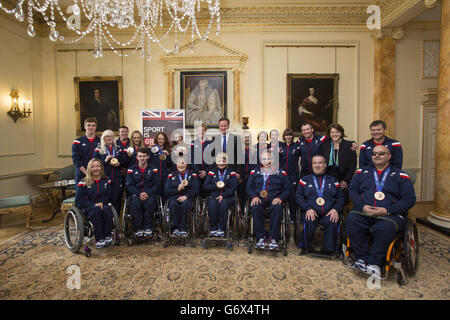 Il team paralimpico visita a Downing Street Foto Stock