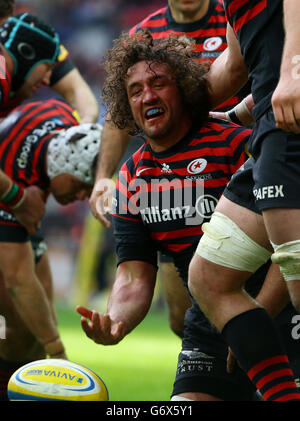 Saracens Jacques Burger celebra la sua prova durante la partita Aviva Premiership al Wembley Stadium di Londra. Foto Stock