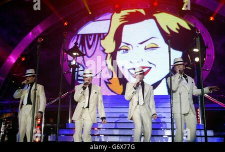 Westlife eseguire all'odissea in Belfast Foto Stock