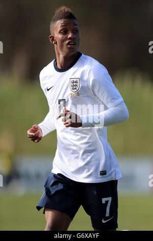 Calcio - under 18 - Inghilterra contro Croazia - St George's Park. Demarai Grey, Inghilterra Foto Stock