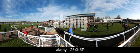 Horse Racing - Salta finale - Warwick Racecourse Foto Stock