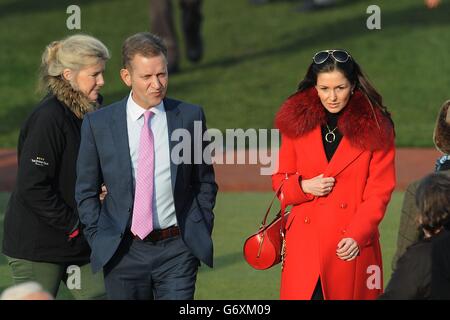 Horse Racing - 2014 Cheltenham Festival - il giorno di San Patrizio - Cheltenham Racecourse Foto Stock