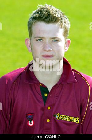 Northamptonshire CCC 2004. Craig Jennings del Northampton County Cricket Club nel kit 20/20 per la stagione 2004. Foto Stock
