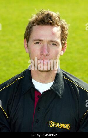 Northamptonshire CCC 2004. Robert White del Northampton County Cricket Club nel kit Sunday League One Day per la stagione 2004. Foto Stock