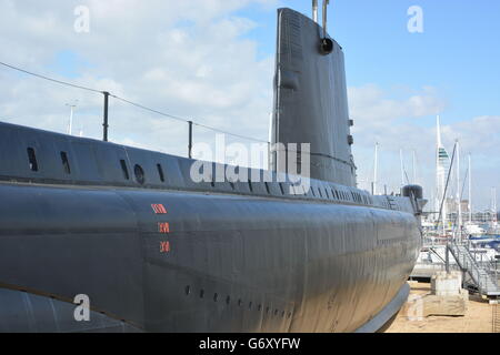 HMS Alliance, l'unico sommergibile inglese della seconda guerra mondiale, che si apre al pubblico al Royal Navy Submarine Museum, Gosport, come parte di un trio di &sterlina; 11.5 milioni di mostre sono state lanciate al Portsmouth Historic Dockyard, questa settimana raccontando 100 anni di 'storie inedite' della Royal Navy. Foto Stock