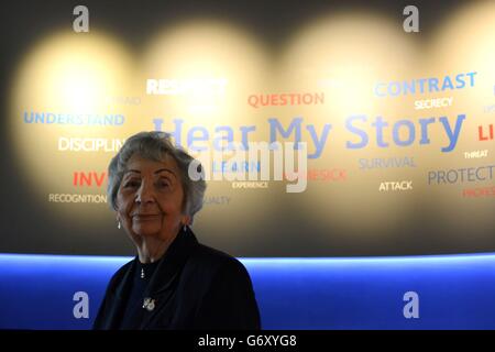 "Ascoltare la mia storia" mostra a Portsmouth Historic Dockyard Foto Stock