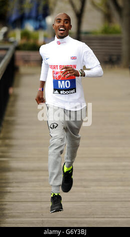 Atletica - Virgin London Marathon 2014 - Photocall - Tower Bridge. MO Farah si pone durante una fotocellula a Tower Bridge, Londra. Foto Stock