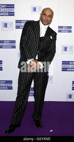 Sony radio Academy Awards. DJ Goldie durante i Sony radio Academy Awards 2004, che si sono tenuti presso l'hotel Grosvenor House a Park Lane, Londra. Foto Stock