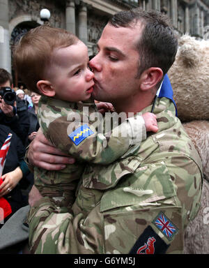 Royal Scots Dragoon Guards homecoming Foto Stock