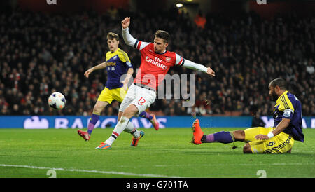 Calcio - Barclays Premier League - Arsenal / Swansea City - Emirates Stadium. Olivier Giroud di Arsenal segna il secondo obiettivo del gioco Foto Stock