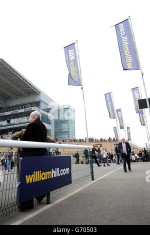 Corse ippiche - 2014 William Hill Lincoln - giorno due - Ippodromo di Doncaster. Insegna di William Hill all'ippodromo di Doncaster Foto Stock