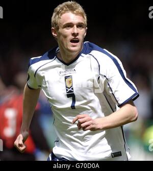 Darren Fletcher in Scozia celebra il punteggio contro Trinidad e Tobagos, durante la partita International Challenge allo Easter Road Stadium di Edimburgo. . Foto Stock