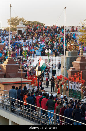 Il India-Pakistan Wagah Border Cerimonia di chiusura. Ho Foto Stock