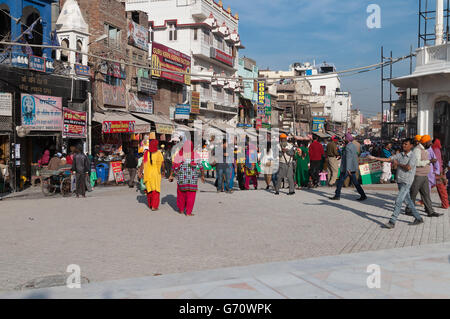 Sulla strada di Amritsar Punjab. Essa è la casa del Harmandir Sahib (Tempio d'oro) Foto Stock