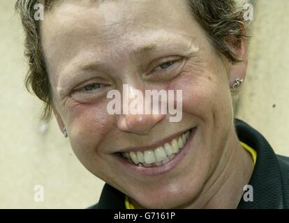 Jane Tomlinson da Roma a Casa della Carità in bicicletta Foto Stock