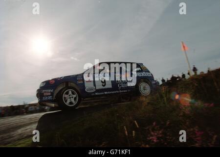 Mark Higgins nel Nissan Sunny GTI al Manx Round Rally del Rally britannico Top Gear Mobil 1 Campionato Foto Stock