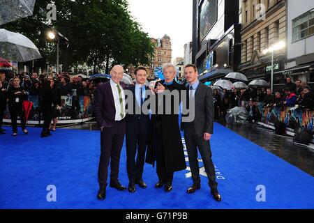 (Da sinistra a destra) Patrick Stewart, James McAvoy, Sir Ian McKellen e Michael Fassbender arrivano agli X-Men Days of Future Past UK in anteprima, al West End Odeon, Leicester Square, Londra. Foto Stock