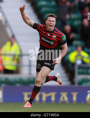 Rugby Union - Heineken Cup - Semifinale - Saracens / Clermont Auvergne - Twickenham. Il Saracens Chris Ashton festeggia il suo quarto tentativo durante la gara di semifinale della Heineken Cup a Twickenham, Londra. Foto Stock