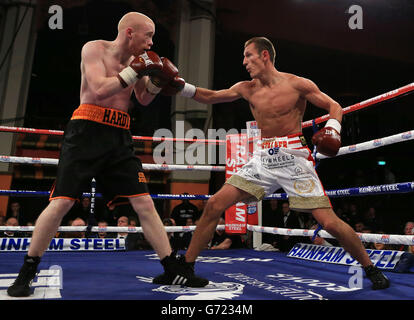 Pugilato - Liverpool Olympia. Thomas Stalker (a destra) e Ryan Hardy durante il Light-Welterweight Bout a Liverpool Olympia, Liverpool. Foto Stock