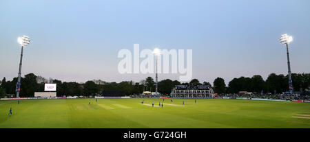 Una vista generale durante la partita del tour al campo Spitfire, Kent. Foto Stock